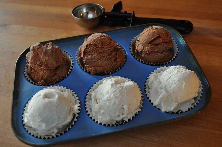 13+ Muffin Pan Hacks - Make a sundae bar.