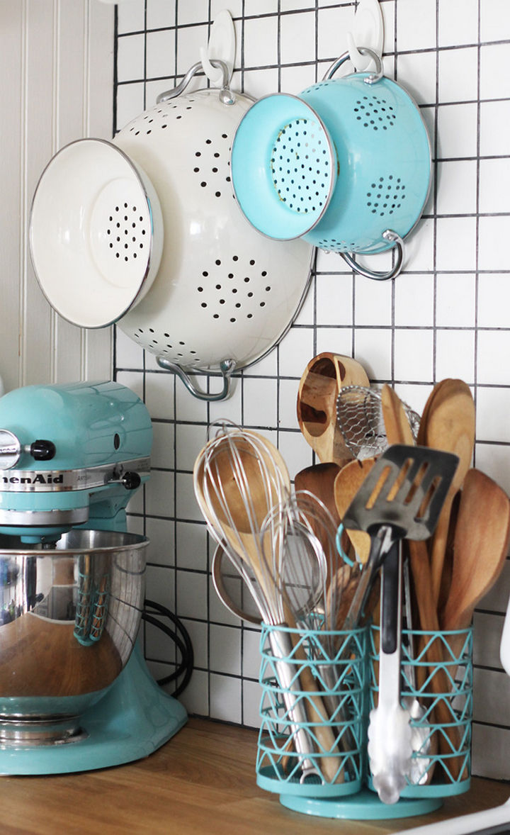 21+ Ways to Use Command Hooks to Organize Everything in Your Home