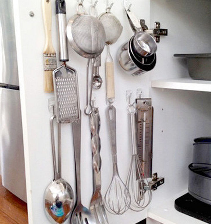 21+ Ways to Use Command Hooks to Organize Everything in Your Home
