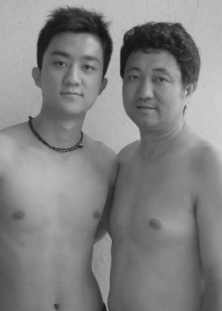 Father takes photo with his son every year. This one was taken in 2006.