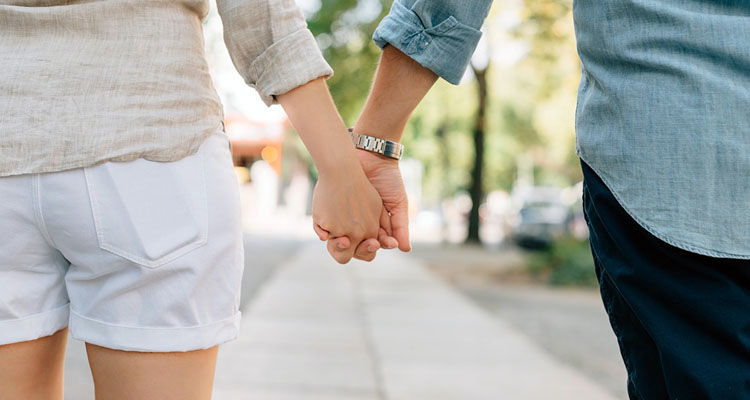 10 Daily Habits Of Happy Couples In Love