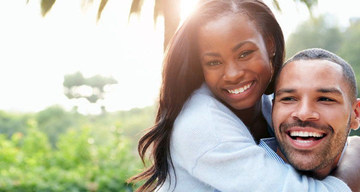 10 Daily Habits of Happy Couples - Focus more on what your partner does right than what he or she does wrong.