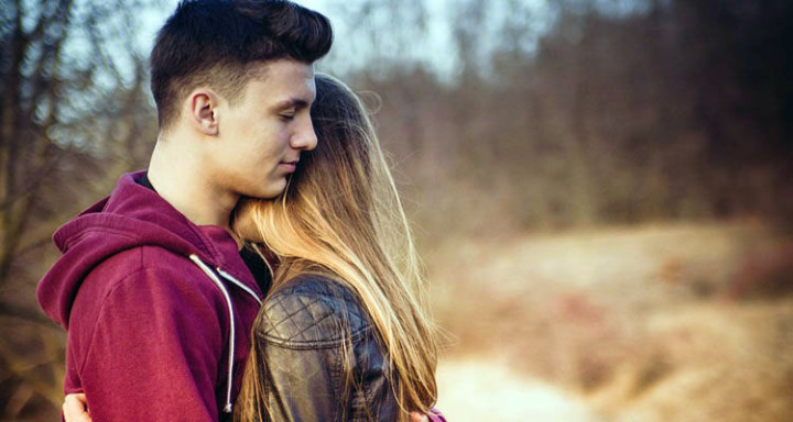 10 Daily Habits of Happy Couples - Hug each other as soon as you see each other after work.
