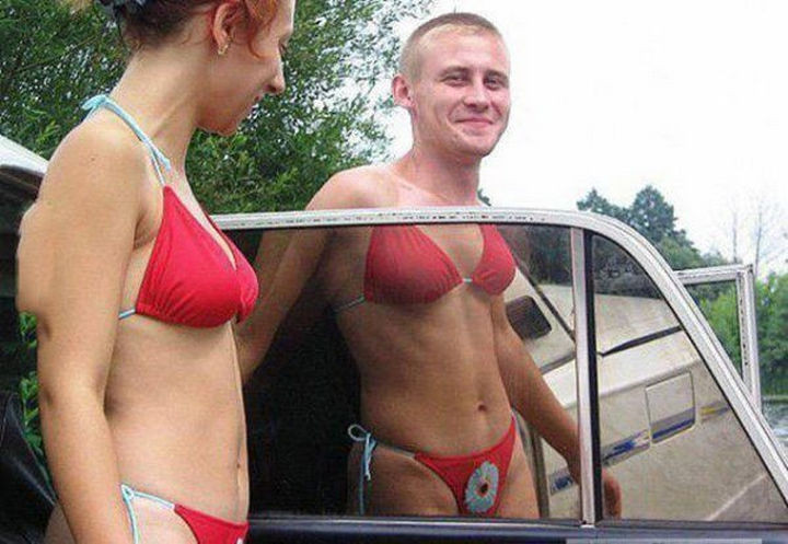 28 Perfectly Timed Photos of People Having a Bad Day - Who wears it better?