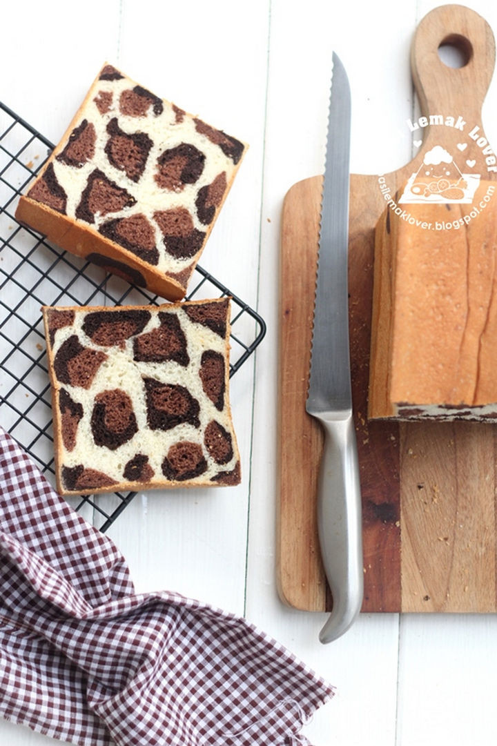 The result is a leopard print bread loaf that tastes as great as it looks.