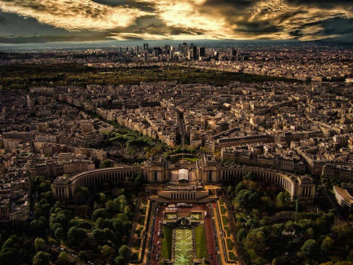 Top 25 Travel Destinations 2016 - Paris, France 02.