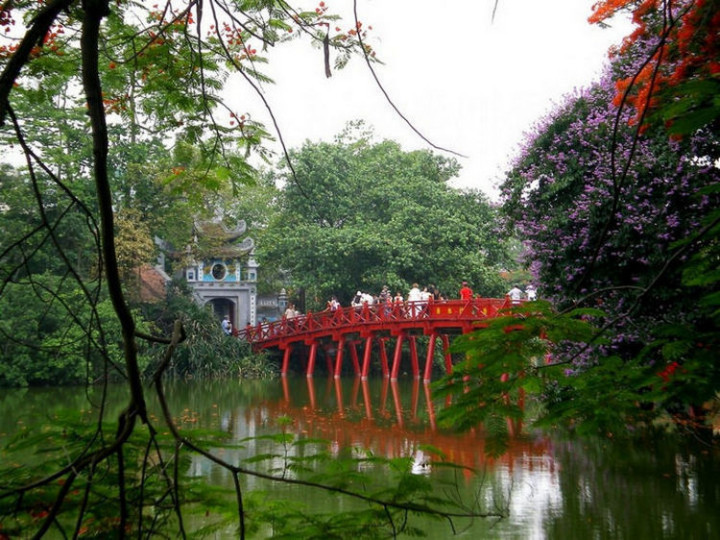 Top 25 Travel Destinations 2016 - Hanoi, Vietnam 03.