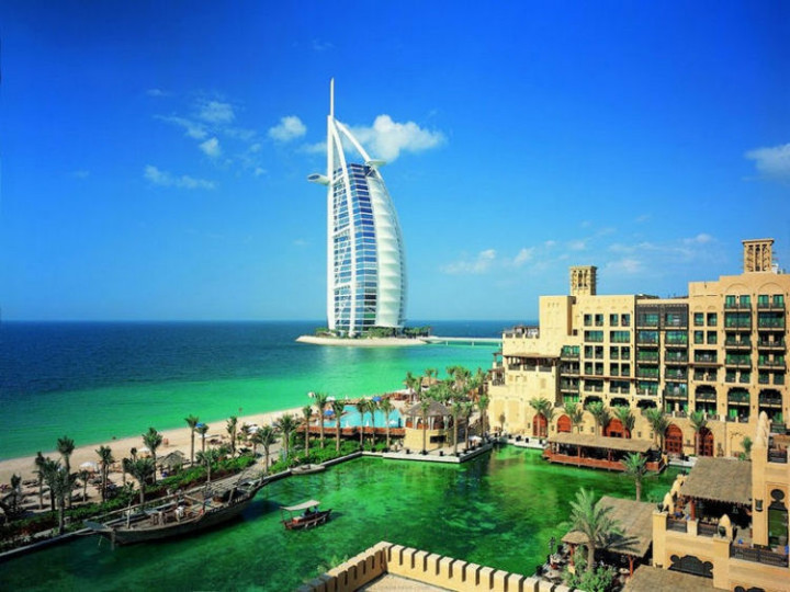 Top 25 Travel Destinations 2016 - Dubai, United Arab Emirates 03.
