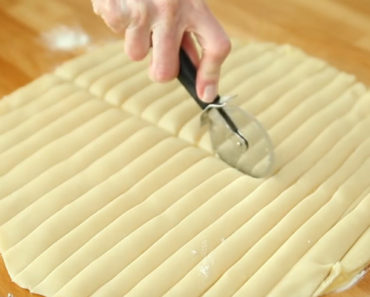 He Places Apple Pie Filling Between Two Pie Crusts and Cuts It Into Strips. I Gotta Try This!