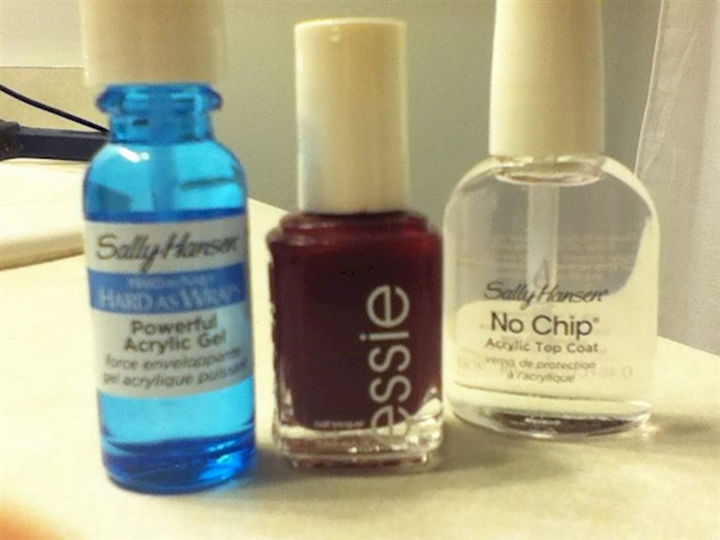 13 Nail Hacks for Salon-Quality Manicures - Get a shellac manicure without using shellac.