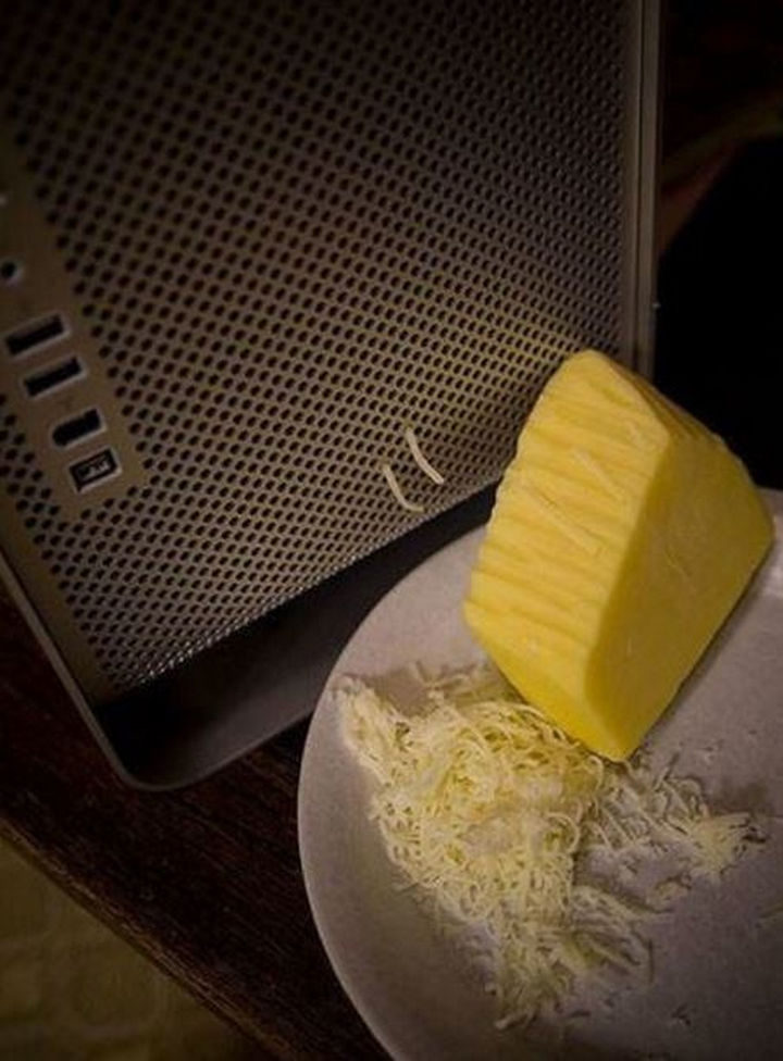 18 Funny Life Hacks - Mac and cheese? Apple Power Macs are more versatile than I thought.