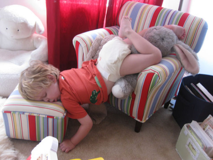 25 Kids Sleeping in the Strangest Places - Taking a nosedive.