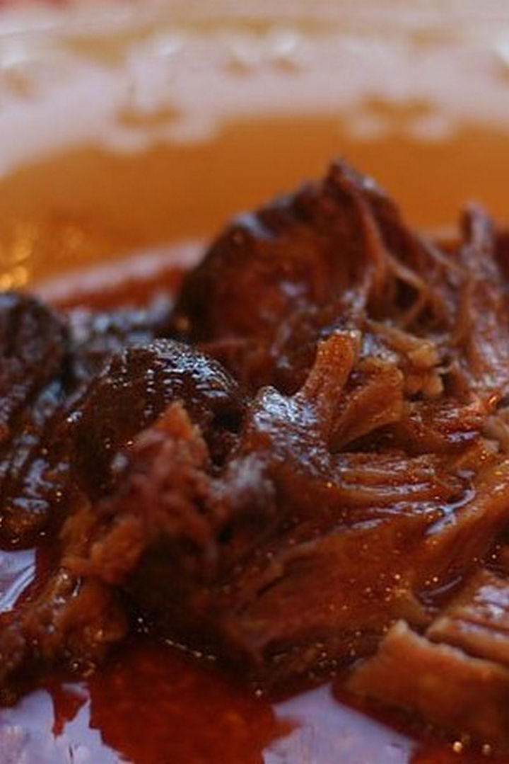 26 Crock Pot Dump Meals - Boneless country style BBQ ribs.