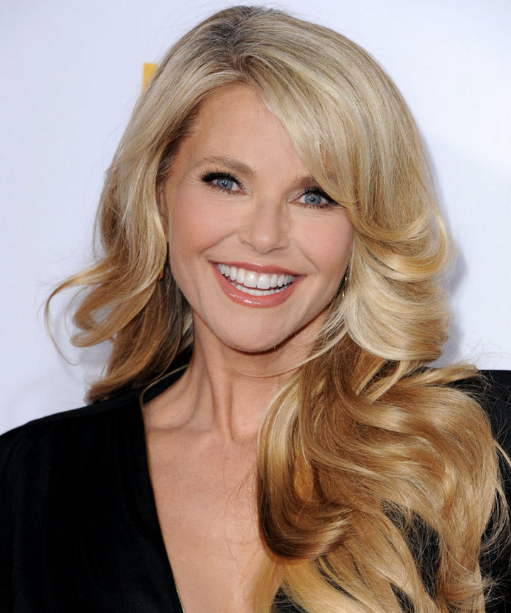 Christie Brinkley is probably one of the most popular models ever and she's practically ageless. She looks incredible at 62 and her daughter inherited her famous mother's good looks.