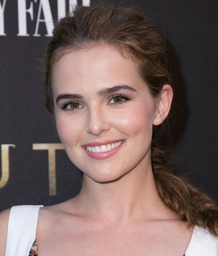 Her daughter Zoey Deutch is only 21 years old and already acting like her famous mother. She's had a recurring role in 'Ringer' and has roles in several movies in 2016 and 2017.