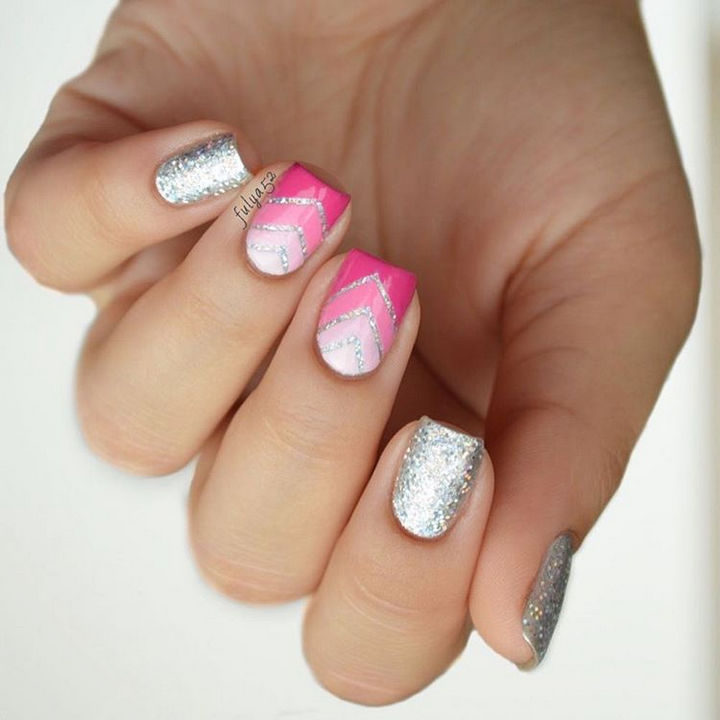 Chevron ombré nails look so gorgeous!