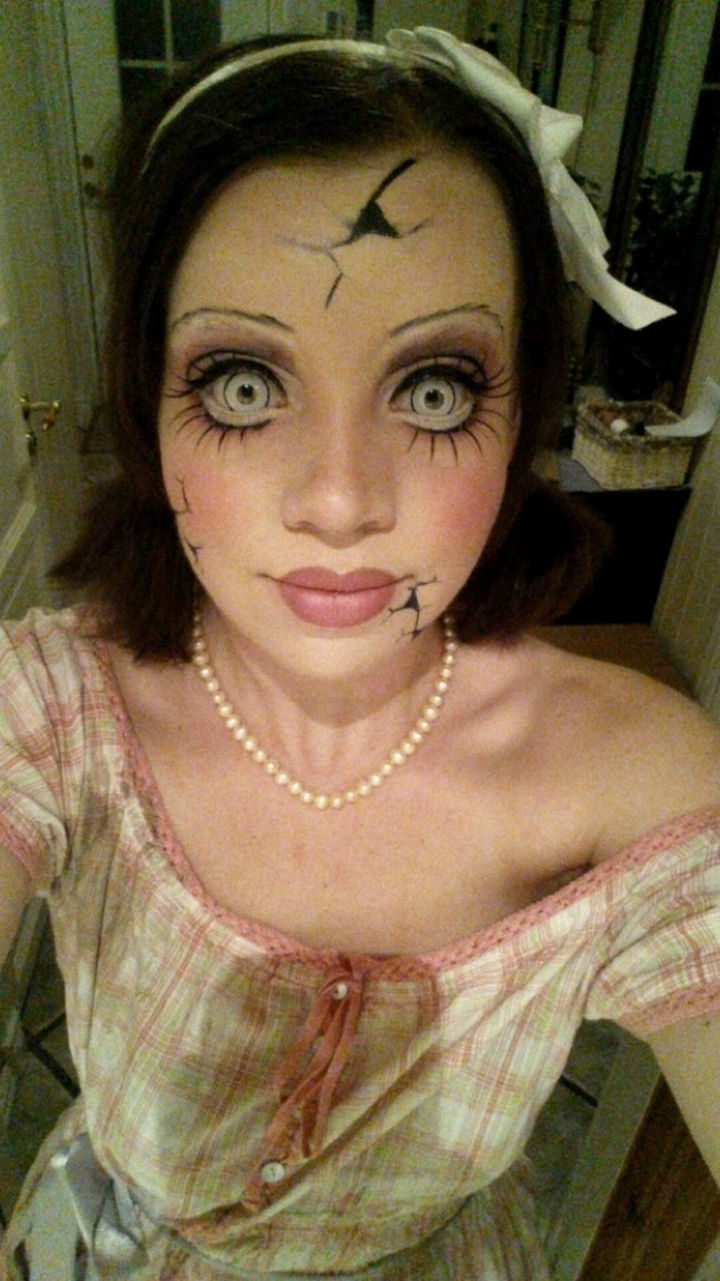 37 Scary Face Halloween Makeup Ideas - Creepy doll.