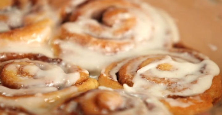 How to Make Cinnamon Rolls in 30 Easy Minutes Featured