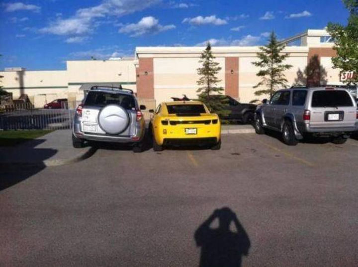 19 Bad Parking Fails - The owner of this Camaro won't find it easy getting back in.