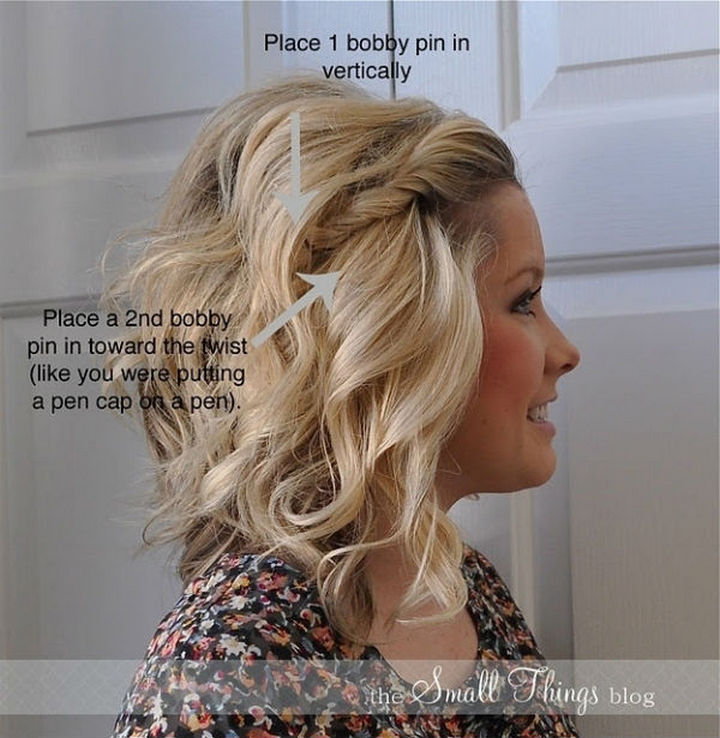 25 Lazy Girl Hair Hacks - Another great hairstyle that only takes 10 seconds and two bobby pins.