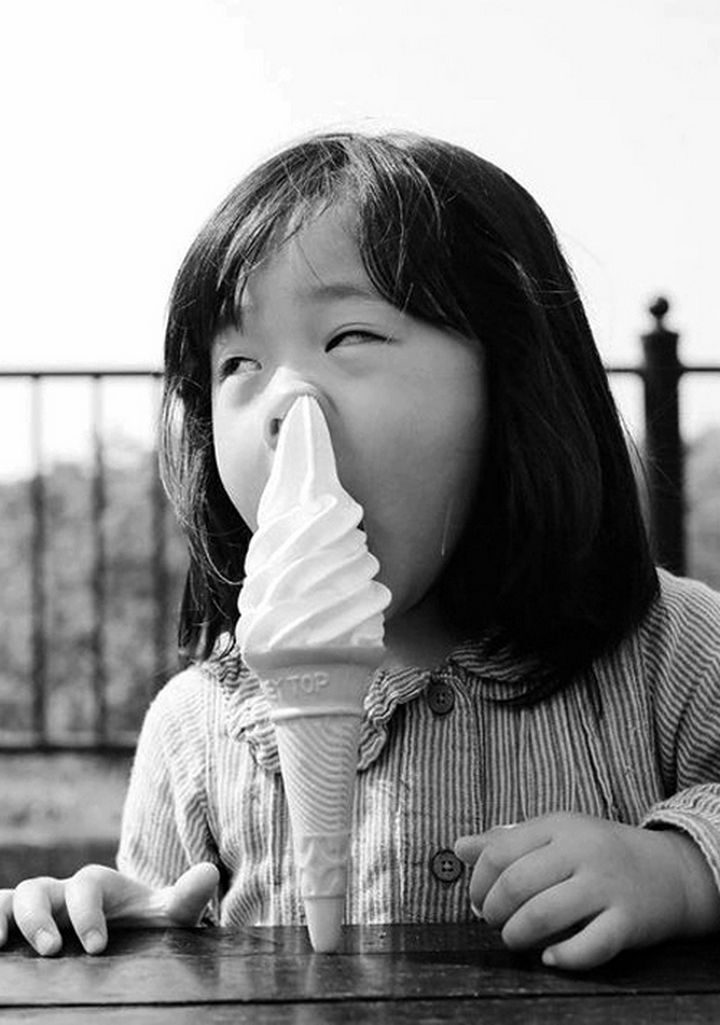 30 Reasons Why Kids Are the Worst - They have trouble getting food into their mouth.