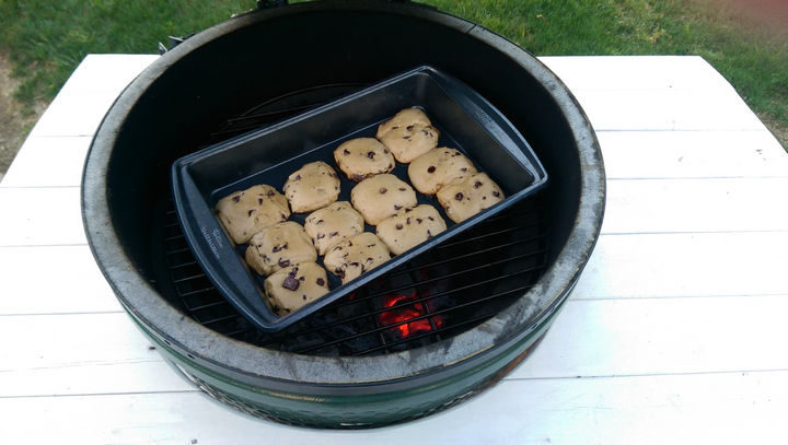 16 Funny Dads - This dad demonstrating that EVERYTHING can be grilled.