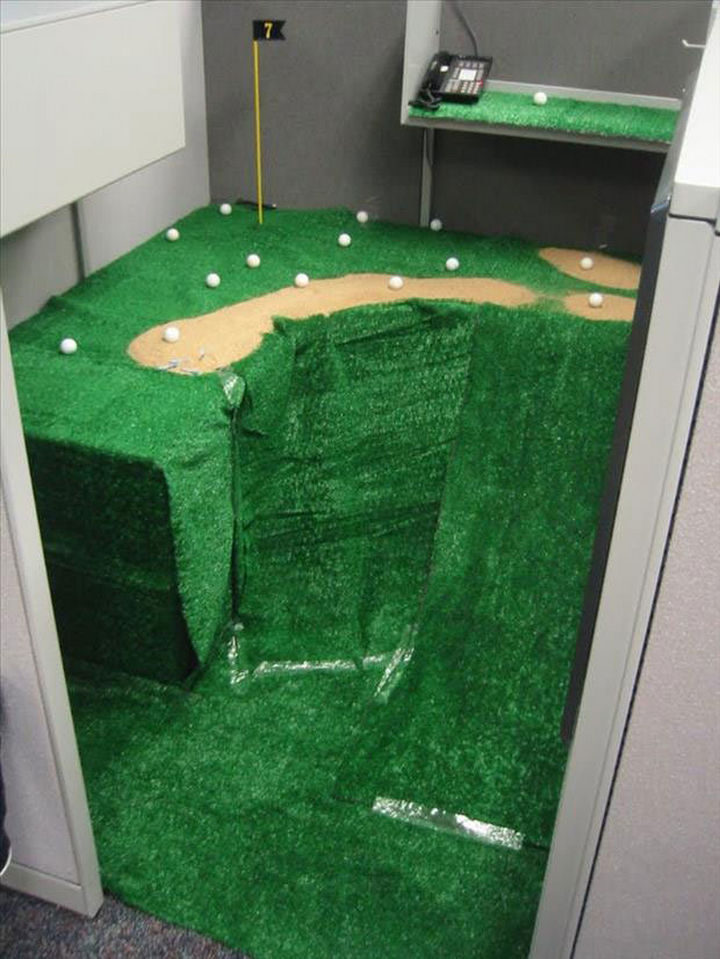26 Funny Office Pranks - Fore!
