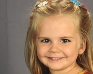 Her Parents Let Her Dress Herself for Her School Photo. What She Chose Is Priceless!