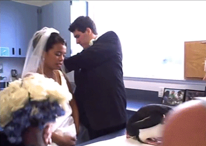 25 People Having a Really Bad Day - When you thought it would be a great idea to have penguins at your wedding.