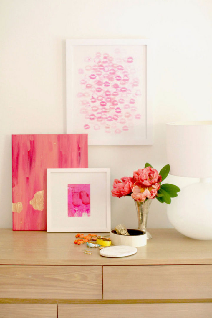27 DIY Valentine's Day Crafts - DIY kiss artwork lets you paint with your lips.