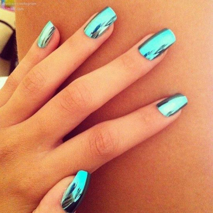17 Chrome Nails - Hitting the beach in style.