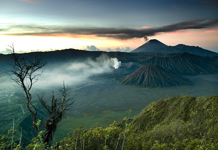 27 Beautiful Sunsets - Mount Bromo, Indonesia.