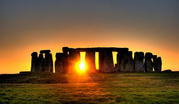 27 Beautiful Sunsets - Stonehenge in Wiltshire, England.