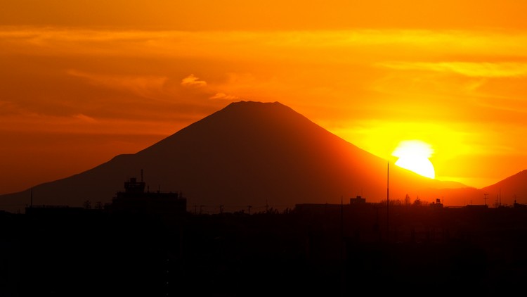 27 Beautiful Sunsets - Mount Fuji, Japan.