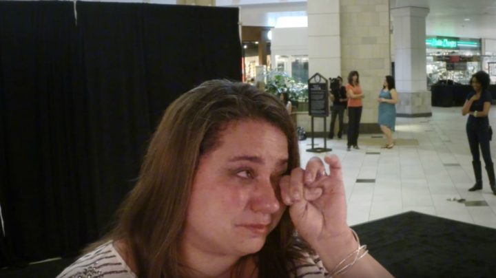 Magic Mirror Social Experiment Inspires Women.