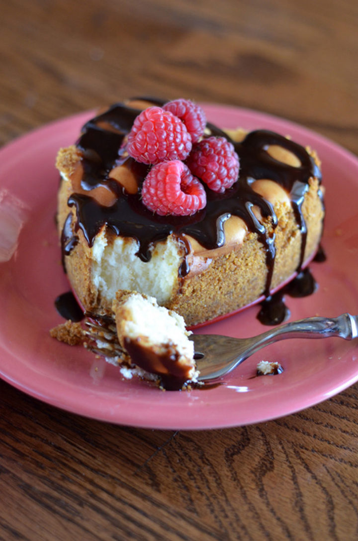 19 Delicious Cheesecake Recipes - Chocolate Ganache-Topped Mini Cheesecakes.