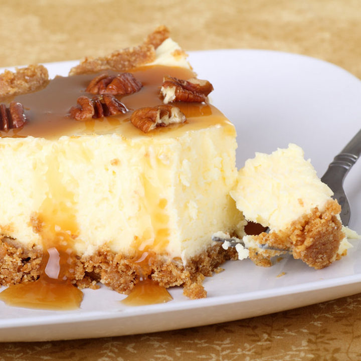 19 Delicious Cheesecake Recipes - Caramel Pecan Cheesecake.