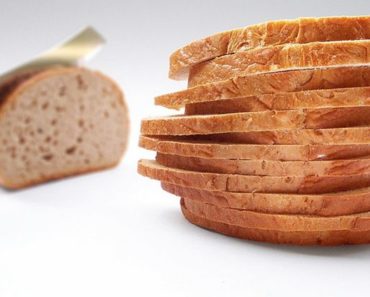 10 Ways to Give New Life to Stale Bread and Reduce Waste