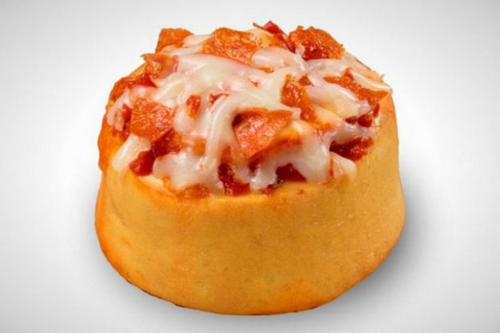19 Ridiculous But Real Fast Food Items - Cinnabon Pizzabon.
