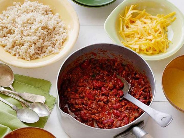 25 Healthy and Delicious Vegetarian Recipes - Weeknight Two-Bean Chili.