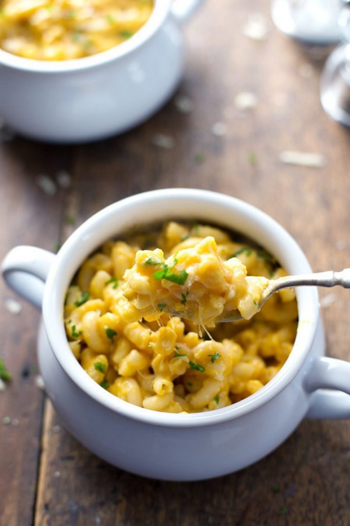 25 Healthy and Delicious Vegetarian Recipes - Healthy Butternut Squash Mac ‘n’ Cheese.