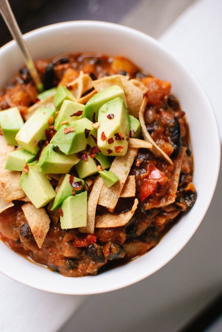 25 Healthy and Delicious Vegetarian Recipes - Butternut Squash Chipotle Chili with Avocado.