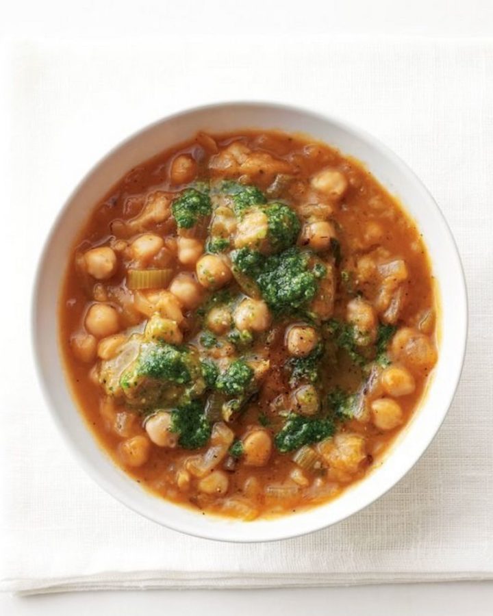 25 Healthy and Delicious Vegetarian Recipes - Hearty Chickpea Stew with Pesto.