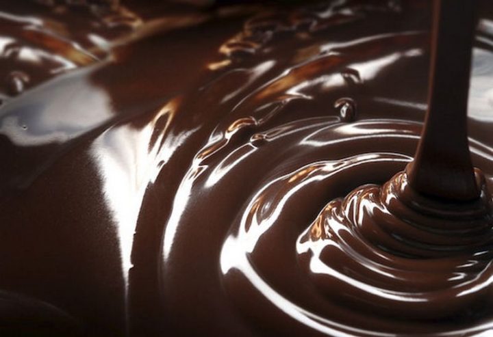 25 Facts About Chocolate - 3.5 million pounds of milk is used by US chocolate manufacturers every day to make milk chocolate.