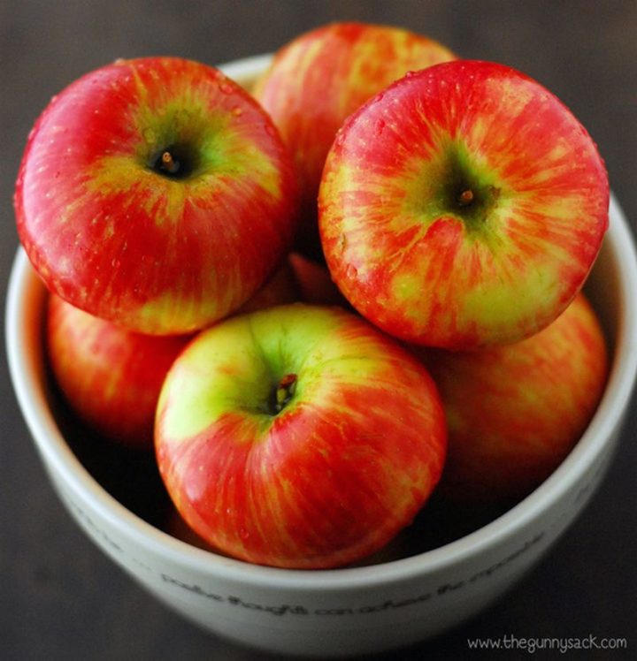 What better way to transform delicious Honeycrisp apples into an even more delicious dessert than with a blooming apples recipe!