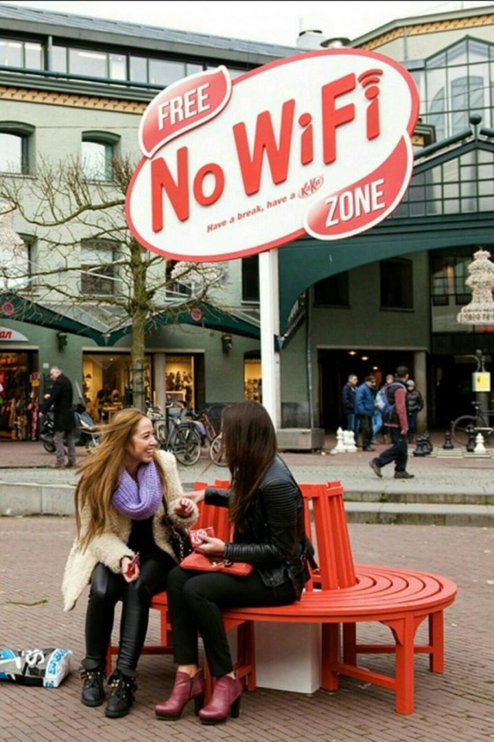 27 Awesome Billboards - Kit Kat launched 'No Wi-Fi' zones to let friends connect in person instead of cell phones and have a real conversation over a Kit Kat bar.