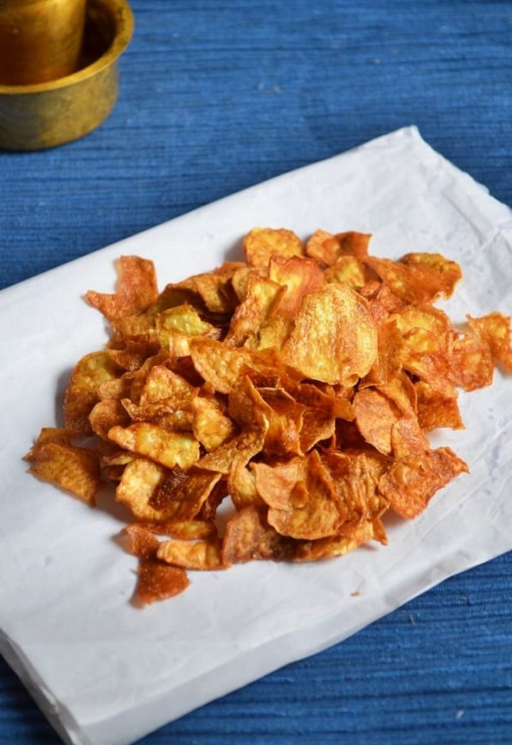 35 Indian Appetizer Recipes - Sakkaravalli Kizhangu Chips (Sweet Potato Chips).
