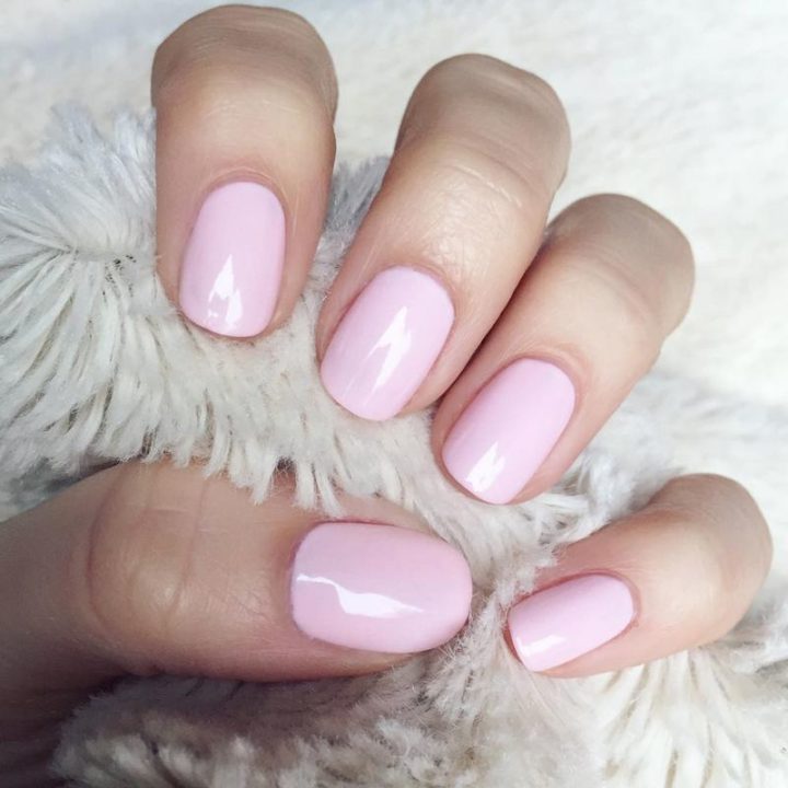 Cute and pretty baby pink nails.