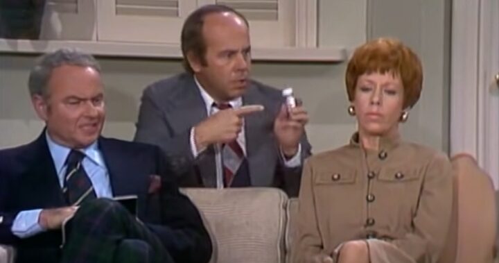 'I'm Not a Doctor,' a Classic Funny Sketch from The Carol Burnett Show.