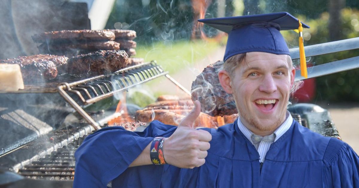 9 Fun Graduation BBQ Party Ideas